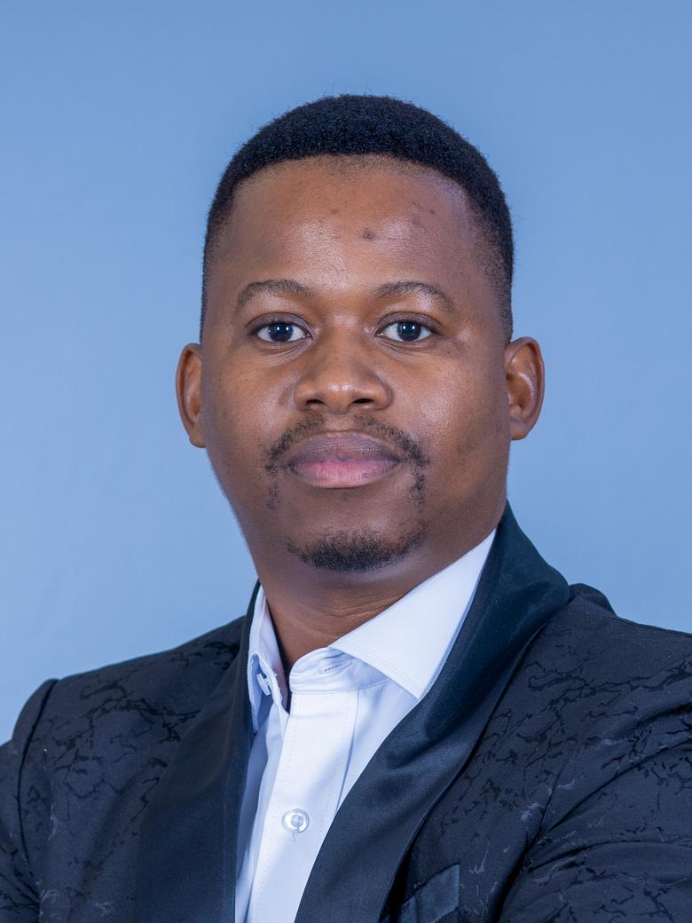 Dr T Mekgwe